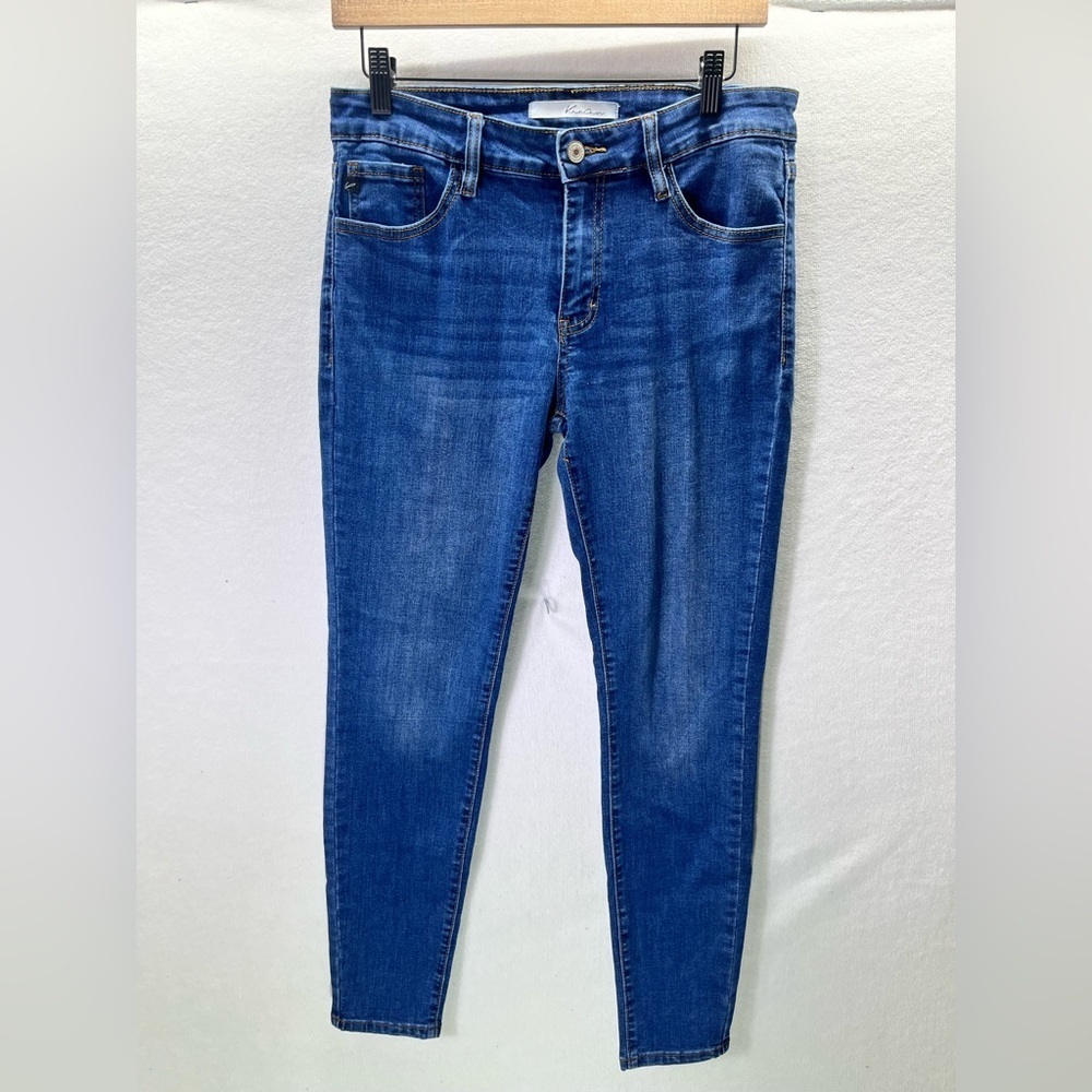 KanCan Mid Rise Skinny Jeans Womens 9/28 Stretch Blue‎ Denim Cute Comfy 1971